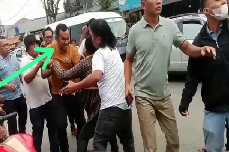 Liput Pengambilan Paksa...