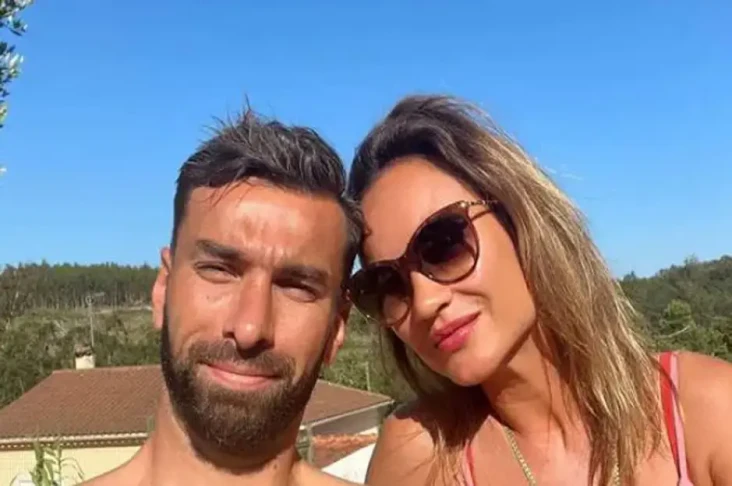 Istri Rui Patricio Sarankan...