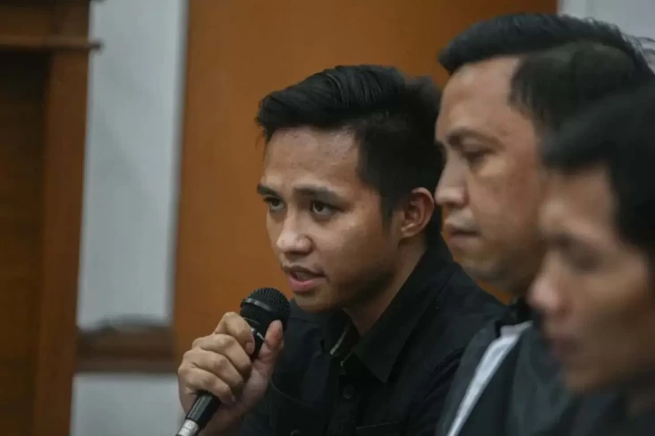Perintah Tembak dan...