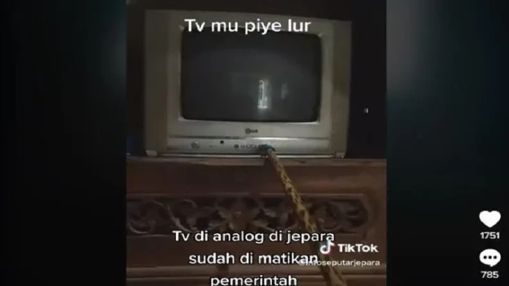 Viral! Siaran Analog...