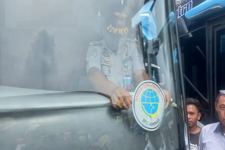 Jelang Mudik Nataru,...