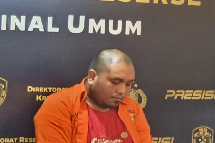 Rudolf Peragakan 26...