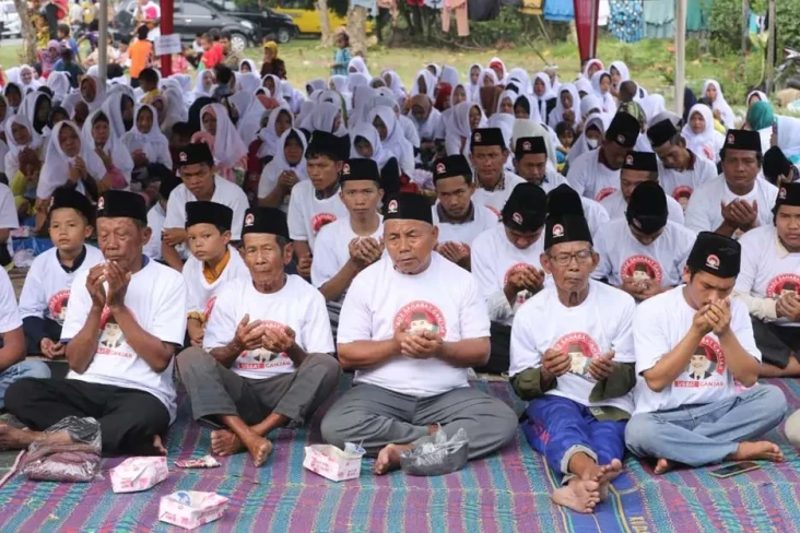 Ustaz Sahabat Ganjar...