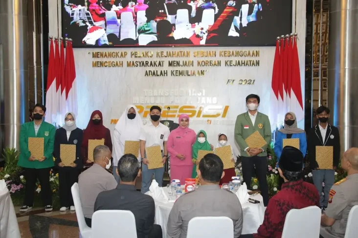 Berprestasi di Kancah...