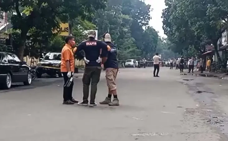 Bom Bunuh Diri di Polsek...
