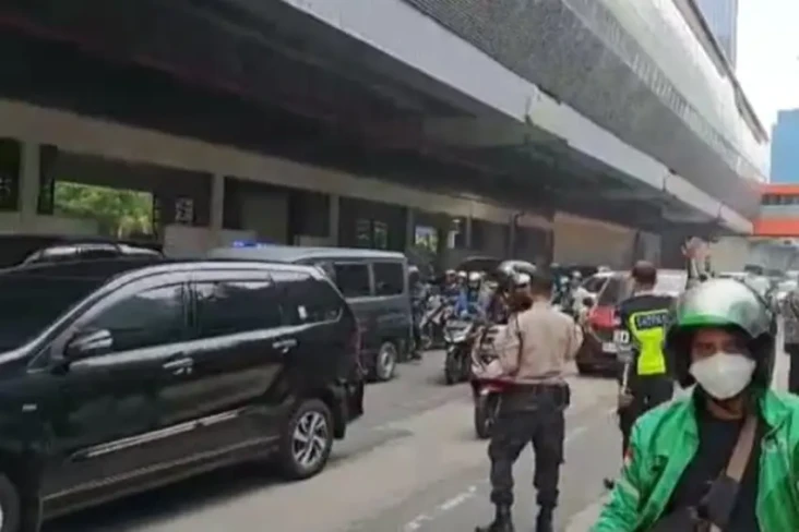 Gedung Kemenkumham Kebakaran,...
