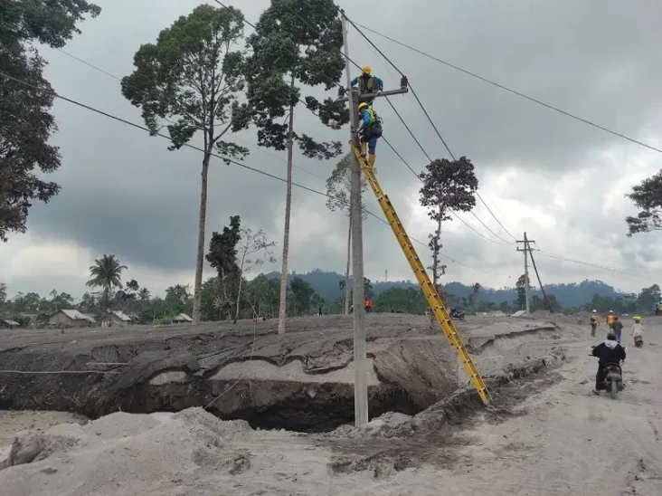 Kembali Terang, Warga...