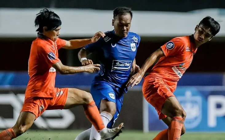 PSIS Semarang vs Borneo...
