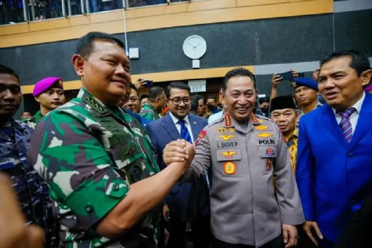 Panglima TNI Baru dan...