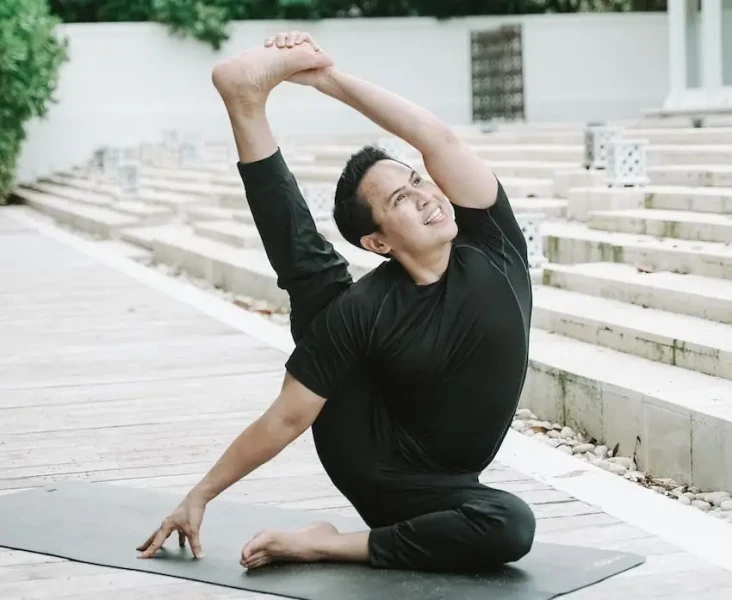 Bawakan Yoga Grounding...