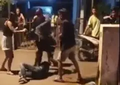 Brutal! 2 Pemuda di...
