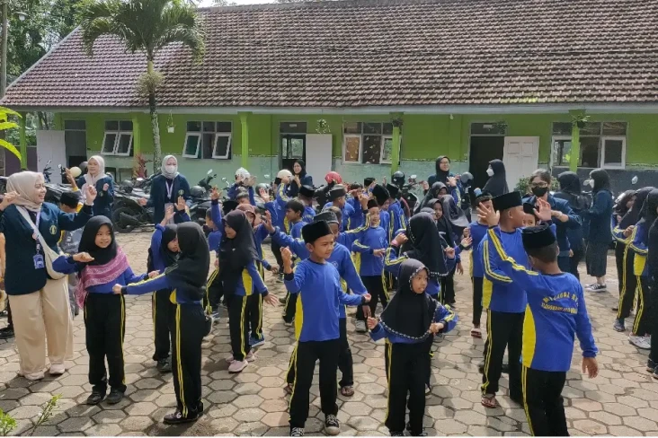 BEM FIB UB dan Cetta...