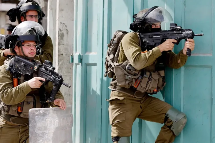 Biadab, Pasukan Israel...