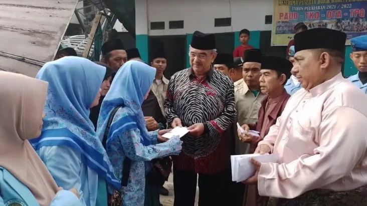 Presiden DMDI Tun Seri...