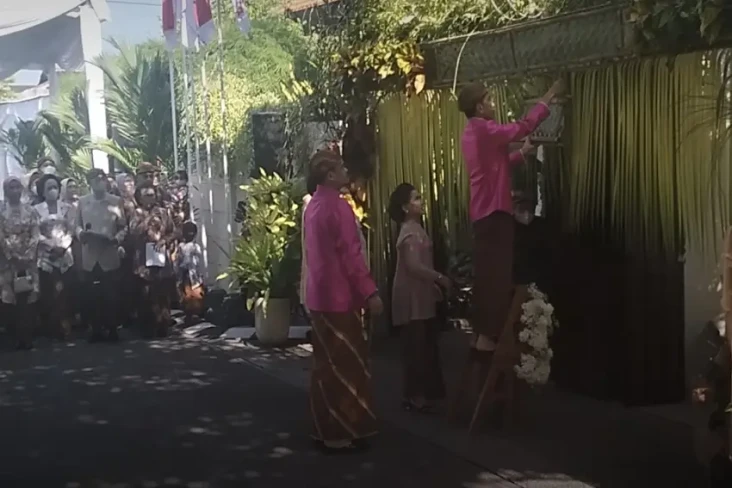Jelang Prosesi Adat...