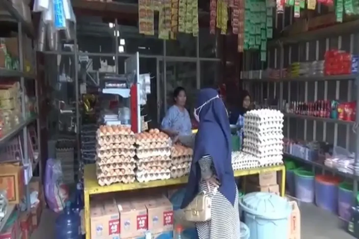 Pemuda di Makassar Curi...