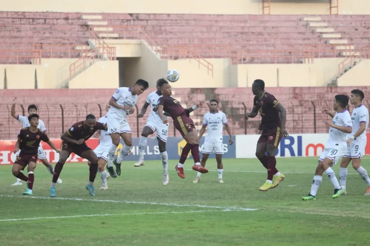 PSM Makassar Perpanjang...