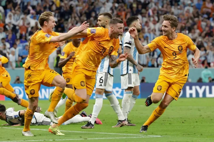 Belanda vs Argentina:...