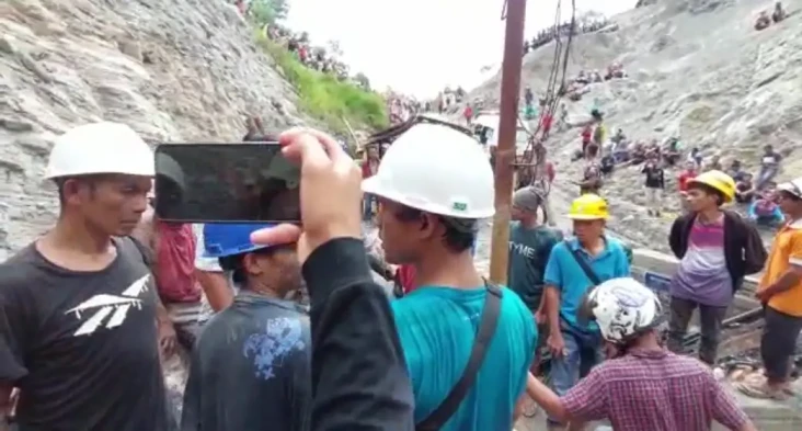14 Korban Ledakan Tambang...