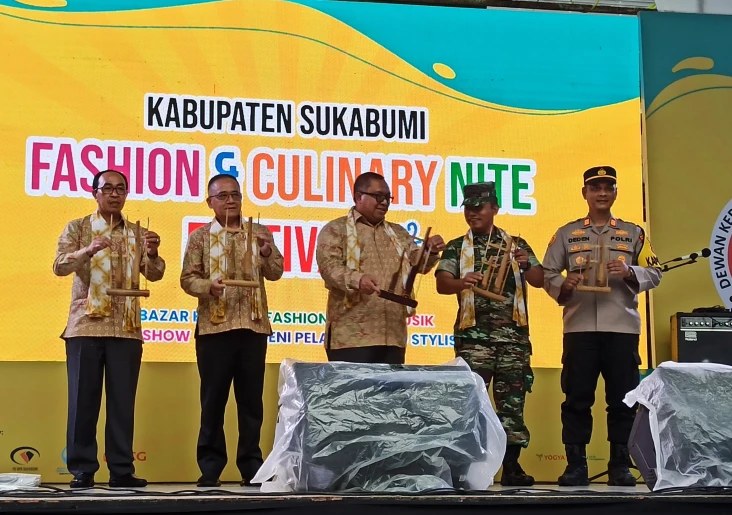 Kabupaten Sukabumi Fashion...