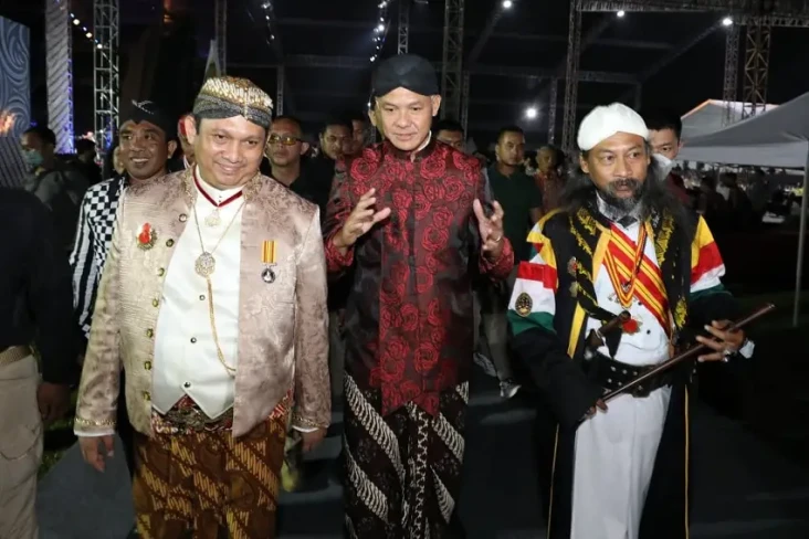 Festival Adat Budaya...