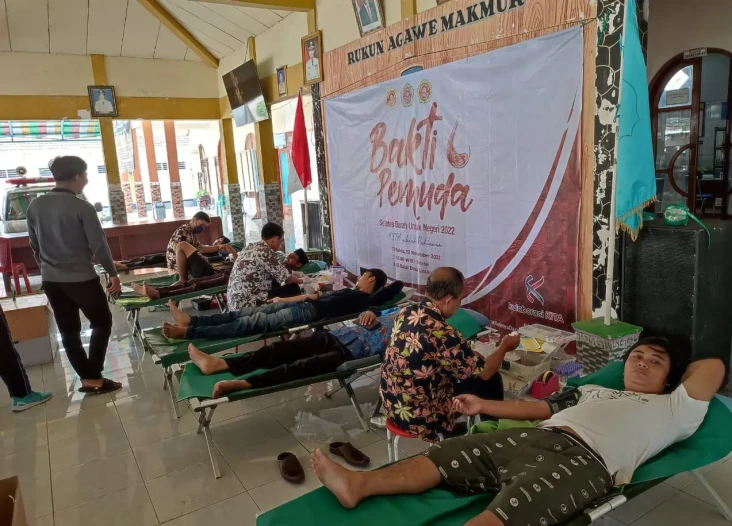 Pesilat dan Karang Taruna...
