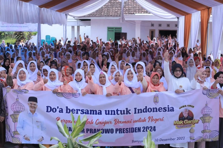 Mak Ganjar Gelar Dzikir...