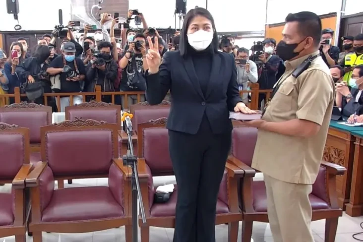 Putri Candrawathi Ngaku...