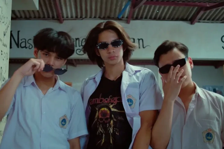 Mimpi Jadi Rockstar...