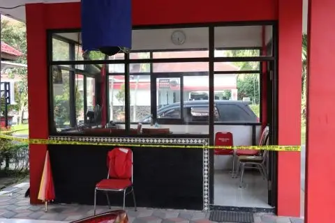 Kronologi Perampokan...