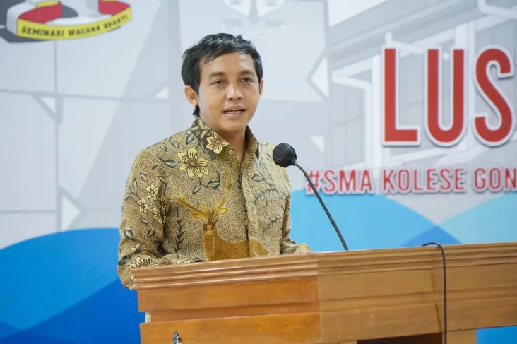 Serahkan Sertifikat...
