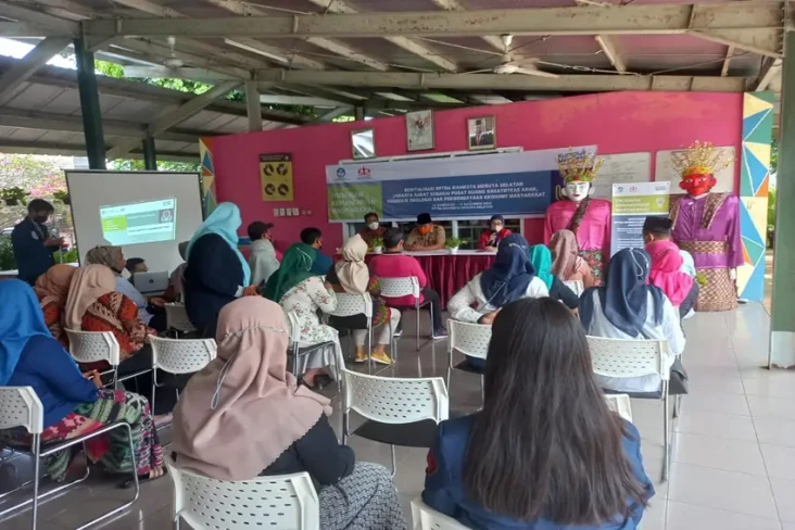 Dosen-Mahasiswa FH Trisakti...