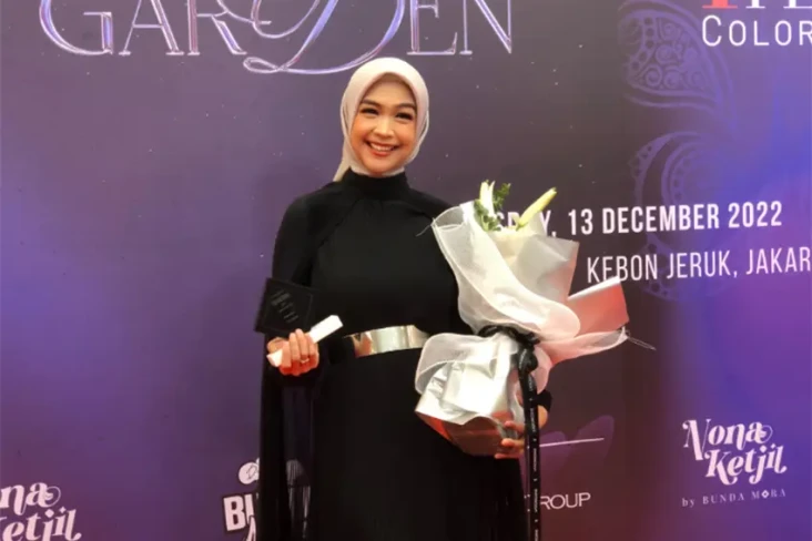 Ria Ricis Sabet Gelar...