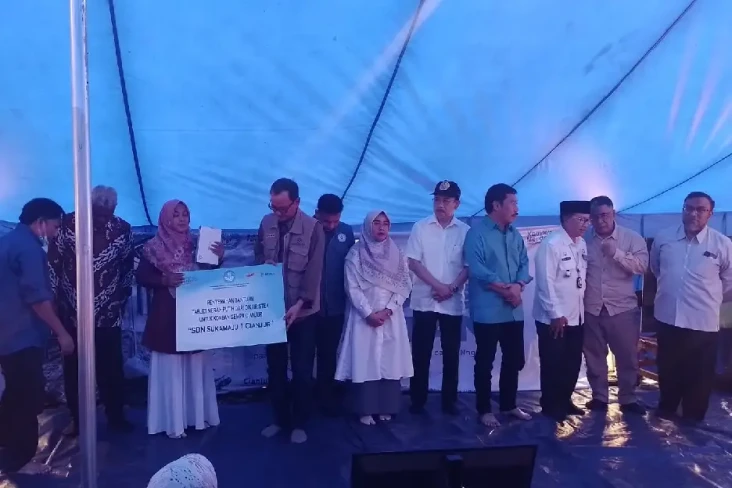 LLDIKTI Serahkan Bantuan...
