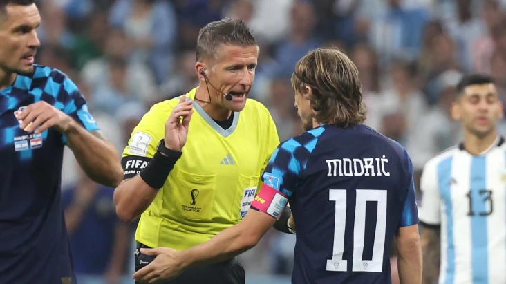 Luka Modric Kecam Wasit...