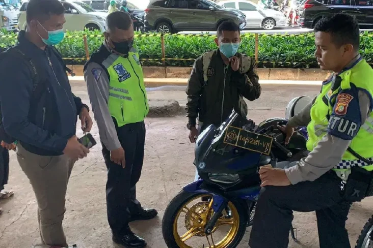 Ingin Mengelabui ETLE,...