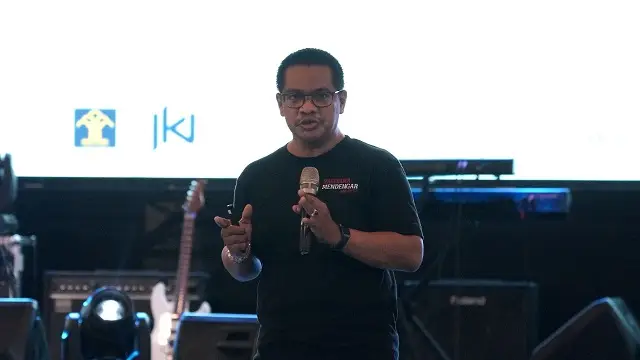 Lisensi dalam Usaha...
