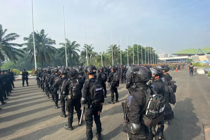 2.000 Polisi Kawal Demo...