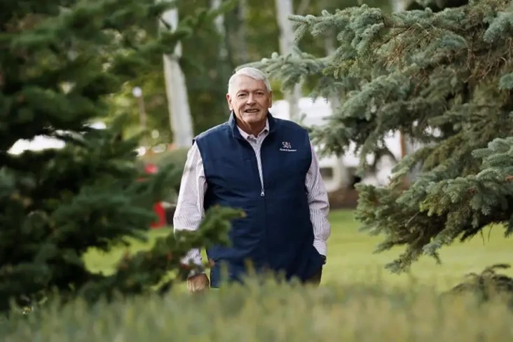Mengenal John Malone,...