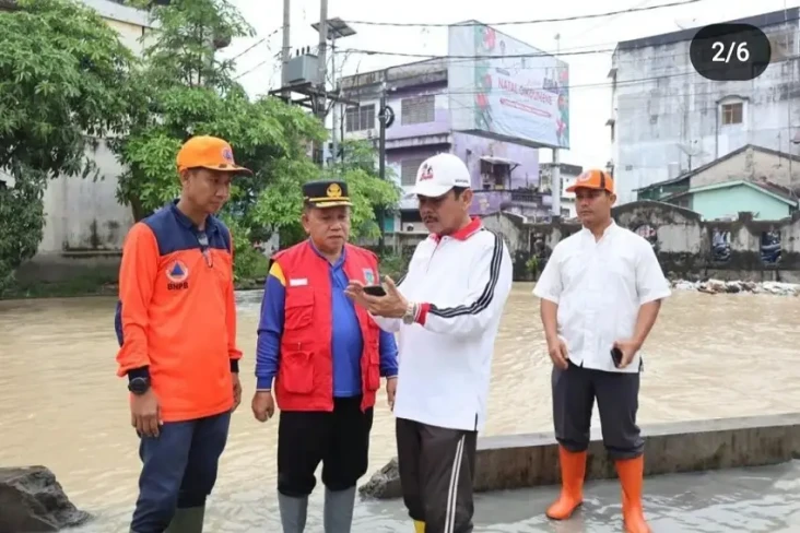 4 Sungai Meluap, 743...
