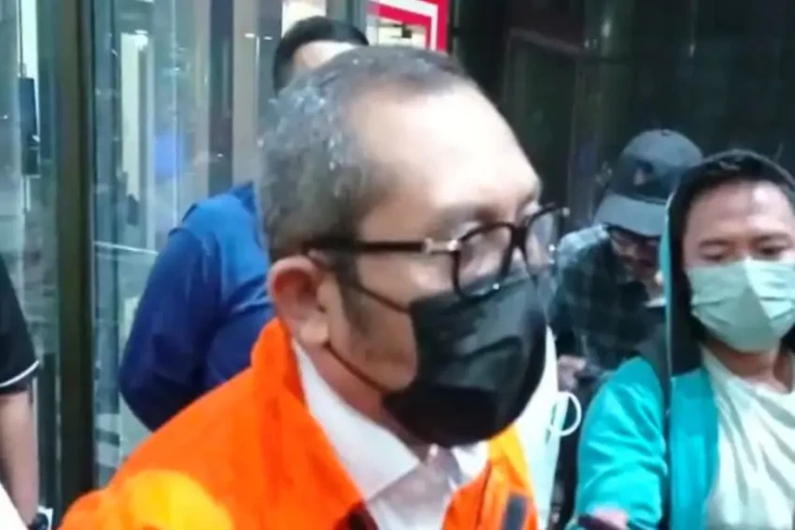 Sahat Tua Simanjuntak...