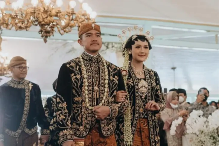 Terhalang Rombongan...