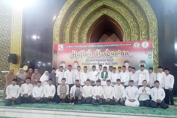 Bupati Pelalawan Menghadiri...