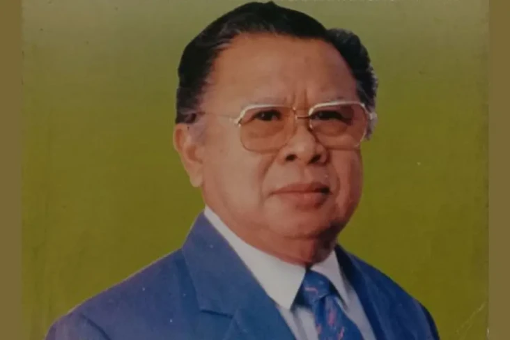 Mengenal Soemitro, Jenderal...