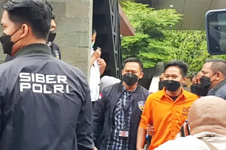 Enaknya Doni Salmanan,...