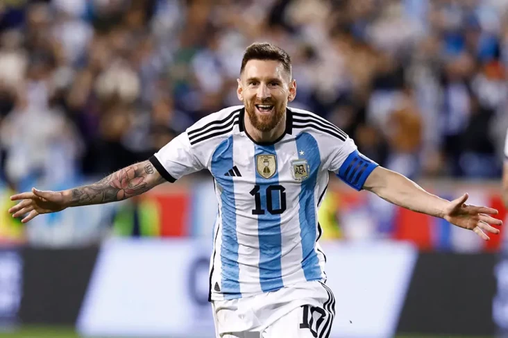 Lionel Messi Antar Argentina...