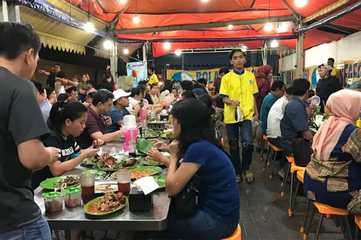 5 Tempat Makan Seafood...