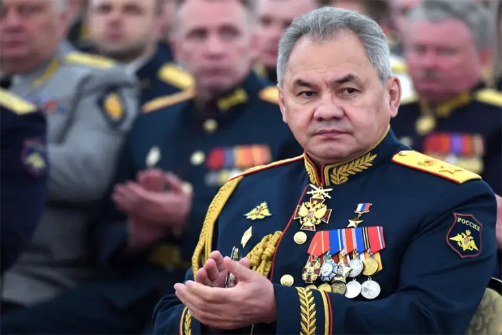 Menteri Pertahanan Rusia...