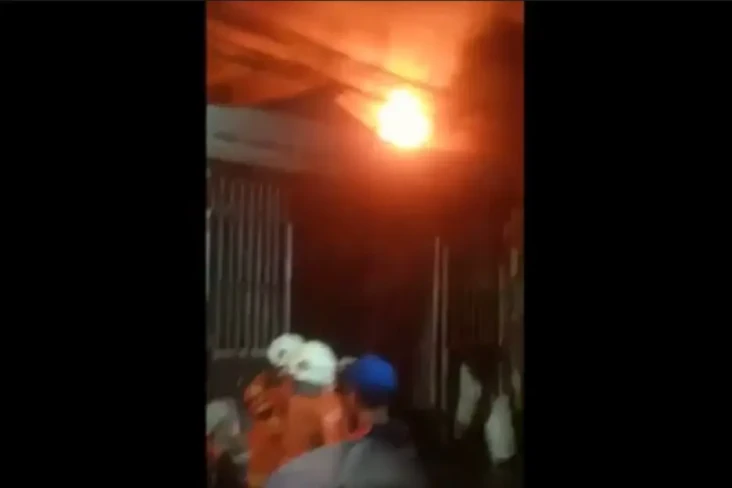 Kebakaran Landa Pondok...