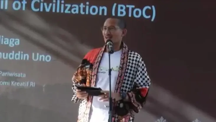 Pengunjung Membeludak,...